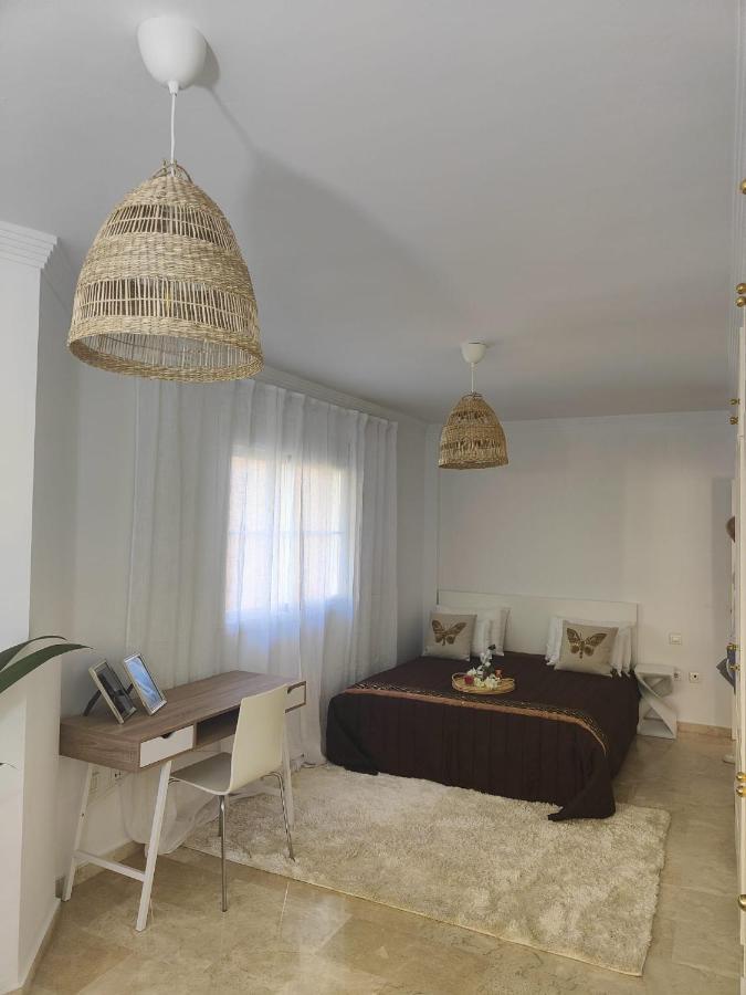 Center Beach 2 Beds Appartement Elviria Marbella Dış mekan fotoğraf