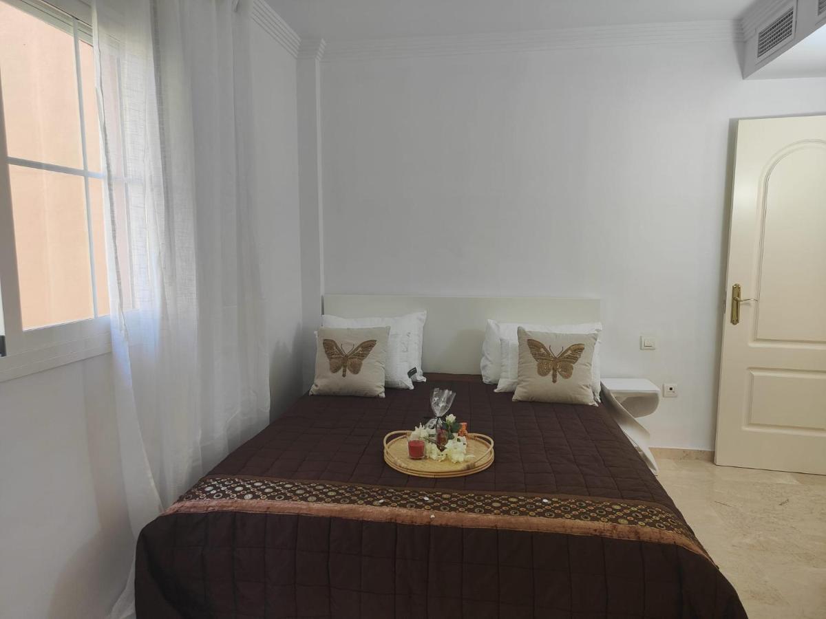 Center Beach 2 Beds Appartement Elviria Marbella Dış mekan fotoğraf