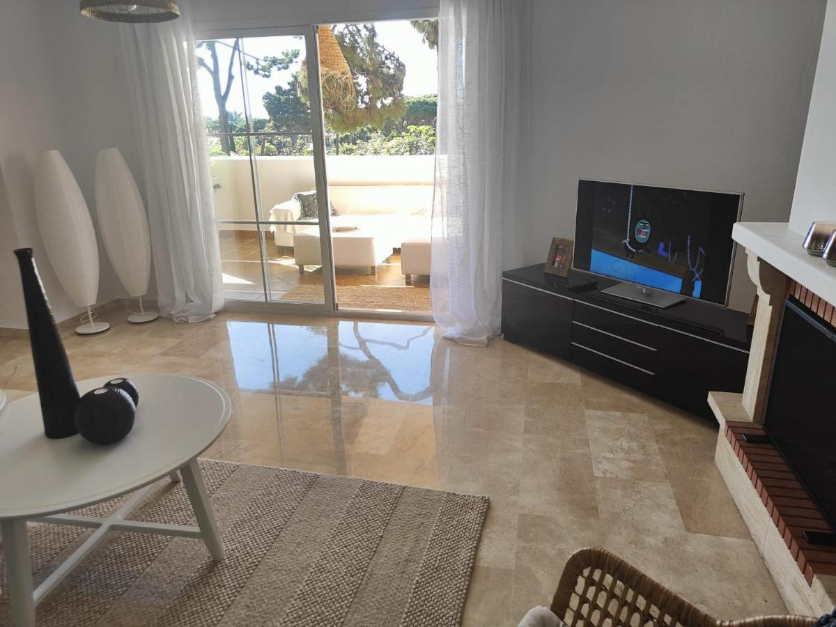 Center Beach 2 Beds Appartement Elviria Marbella Dış mekan fotoğraf