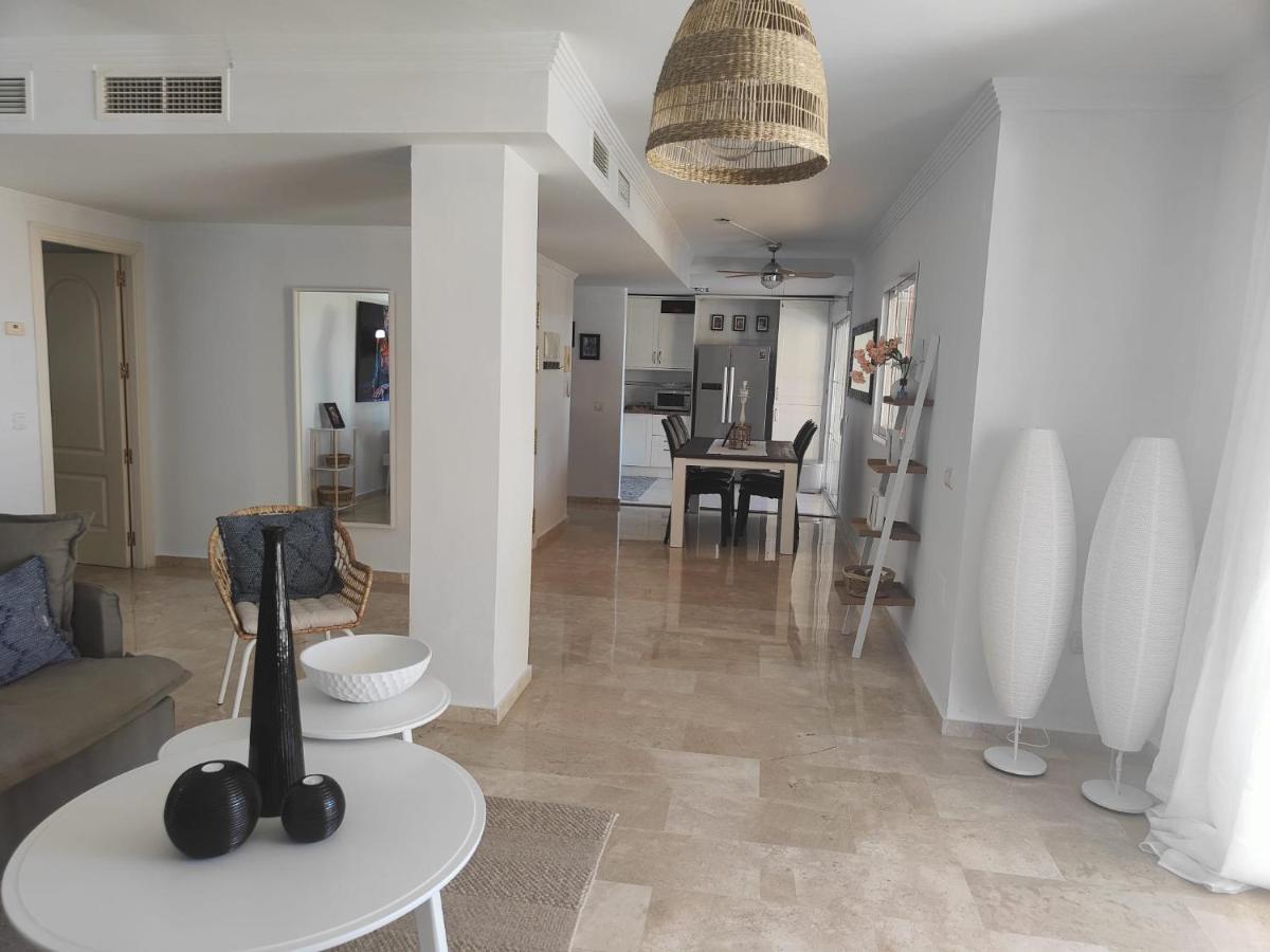Center Beach 2 Beds Appartement Elviria Marbella Dış mekan fotoğraf
