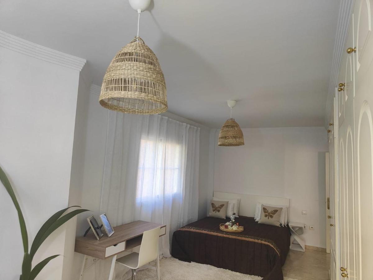 Center Beach 2 Beds Appartement Elviria Marbella Dış mekan fotoğraf